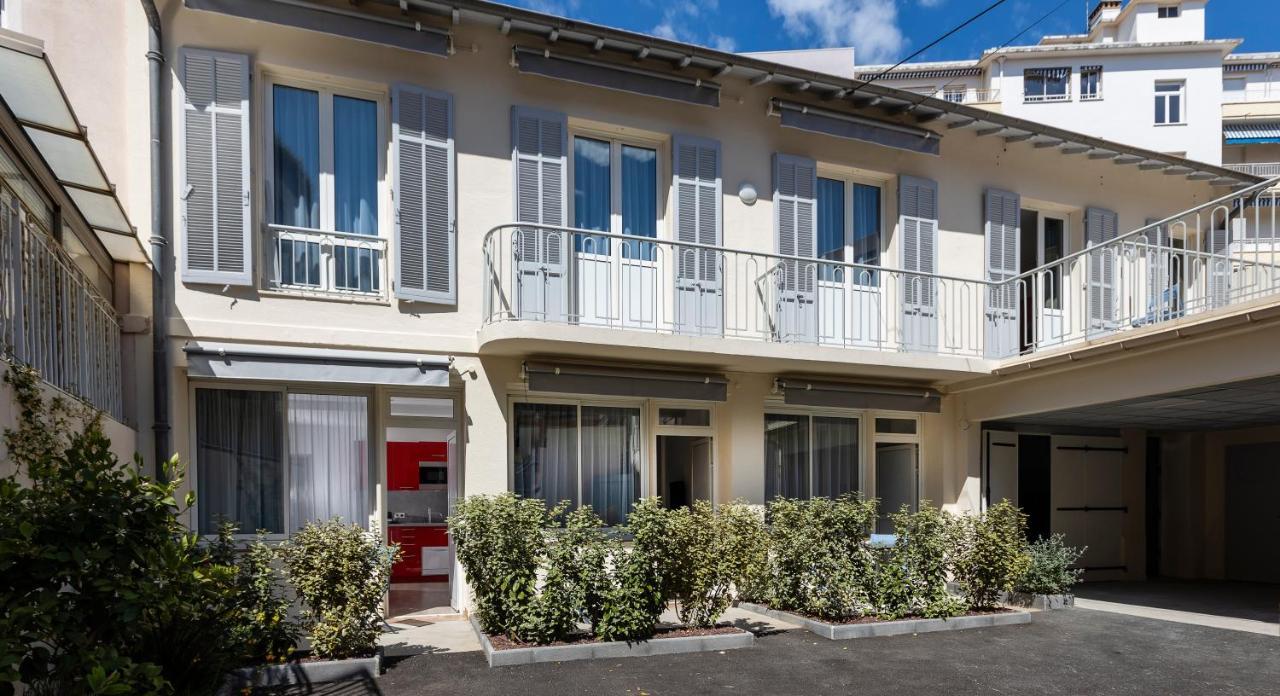 Appartements French Riviera Confidential Centre Ville Juan Les Pins Proche Des Plages Esterno foto